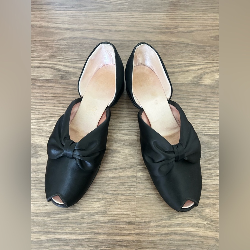 🚫 SOLD Vintage 1940’s Daniel Green Black Satin Peep Toe Slippers, Size 7